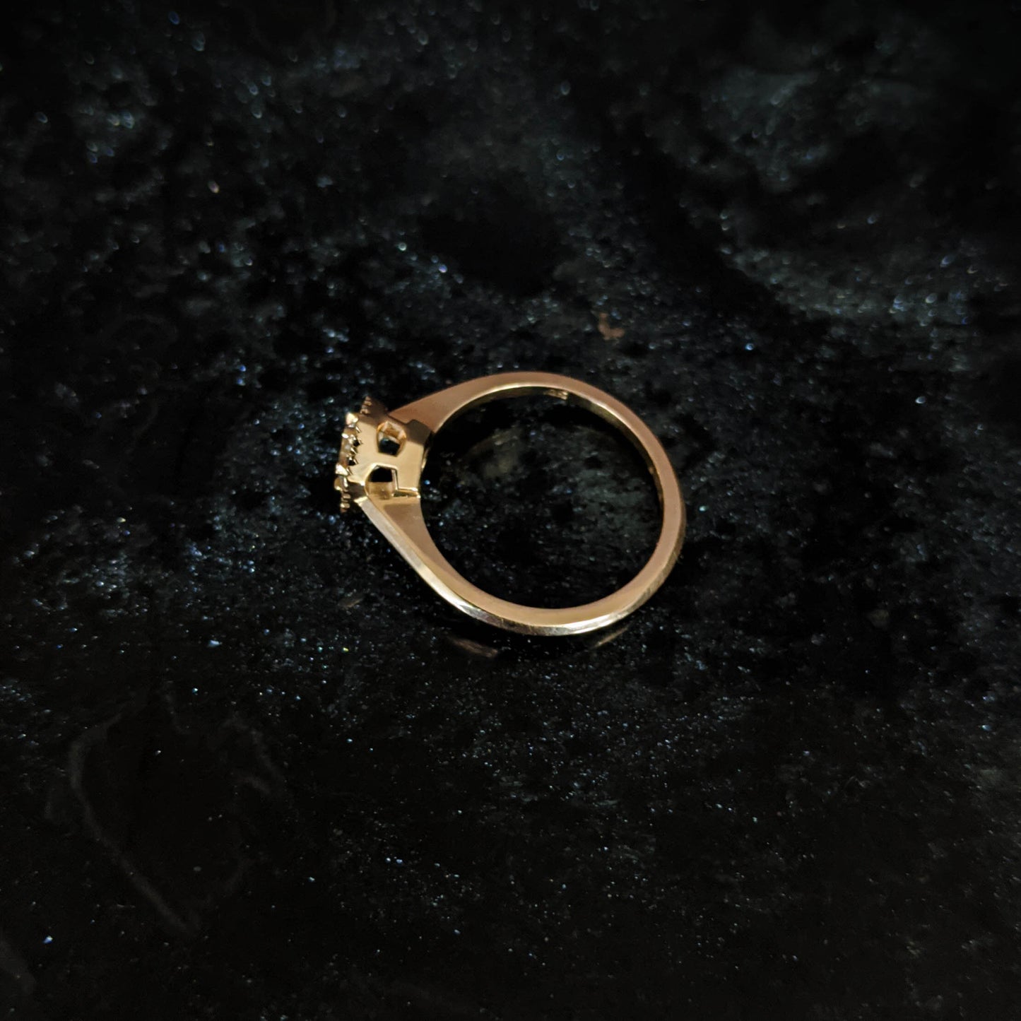 Yvaine White Sapphire Halo