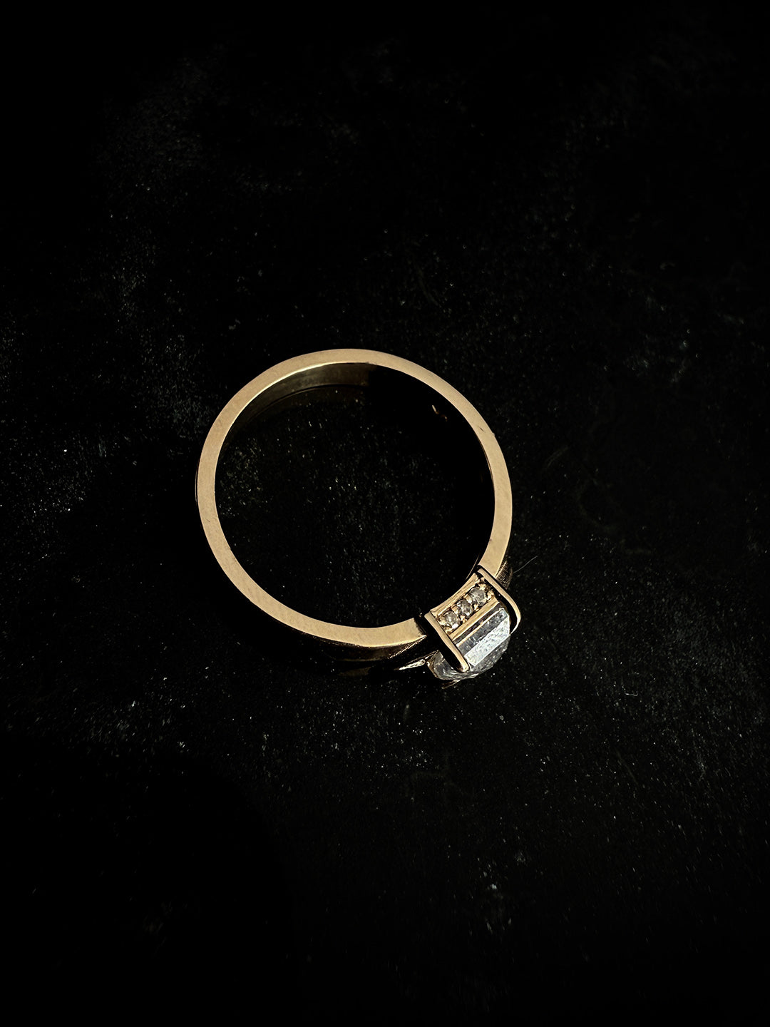 Alecto Icy Pepper Diamond Ring