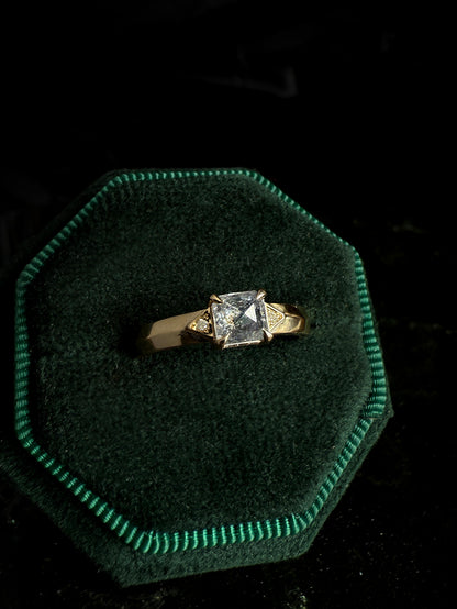 Alecto Icy Pepper Diamond Ring