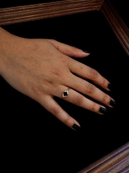 Andromeda Black Diamond Chevron Halo