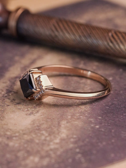 Andromeda Black Diamond Chevron Halo