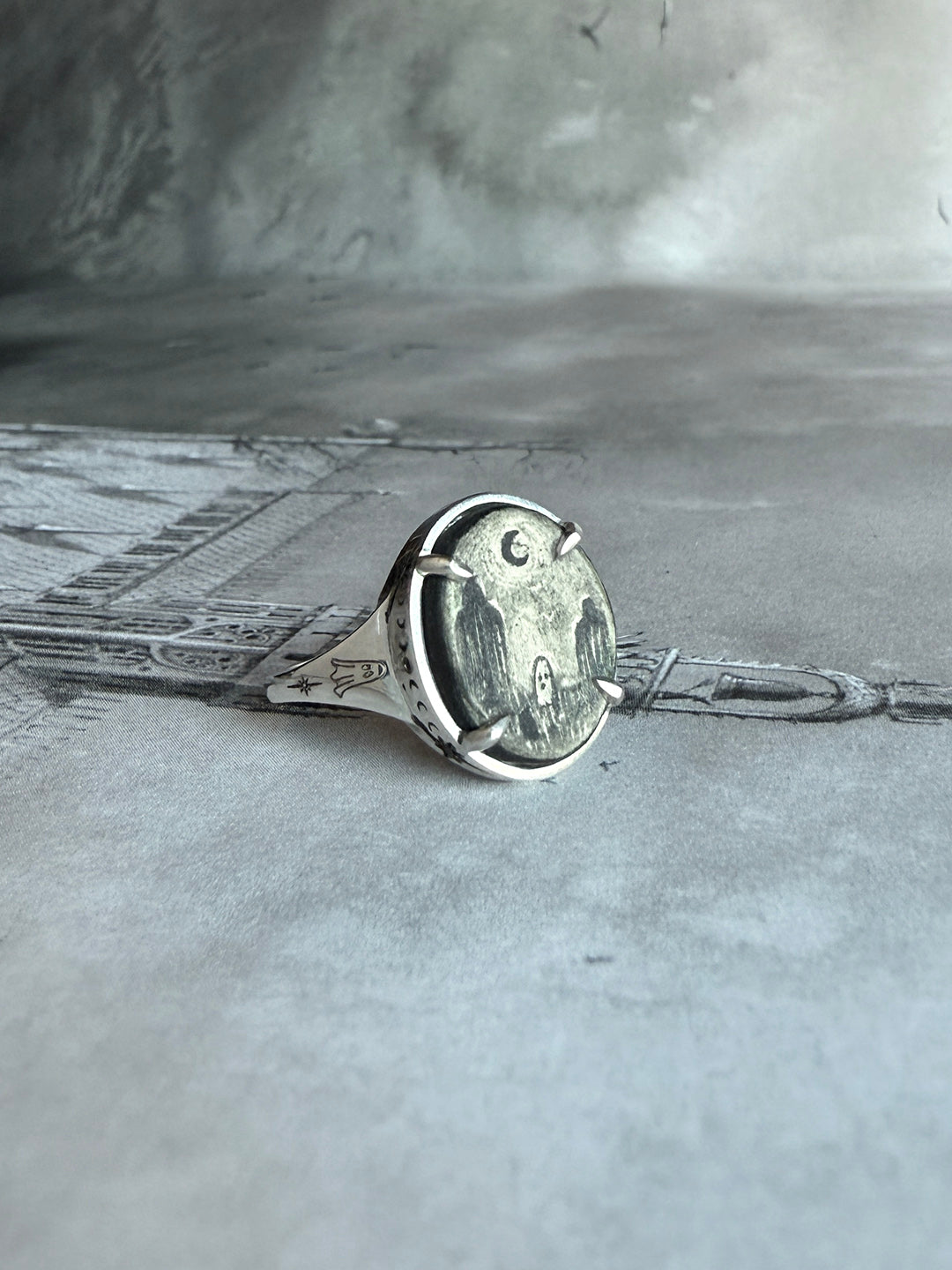 Willow Tree & Ghost Cameo Ring