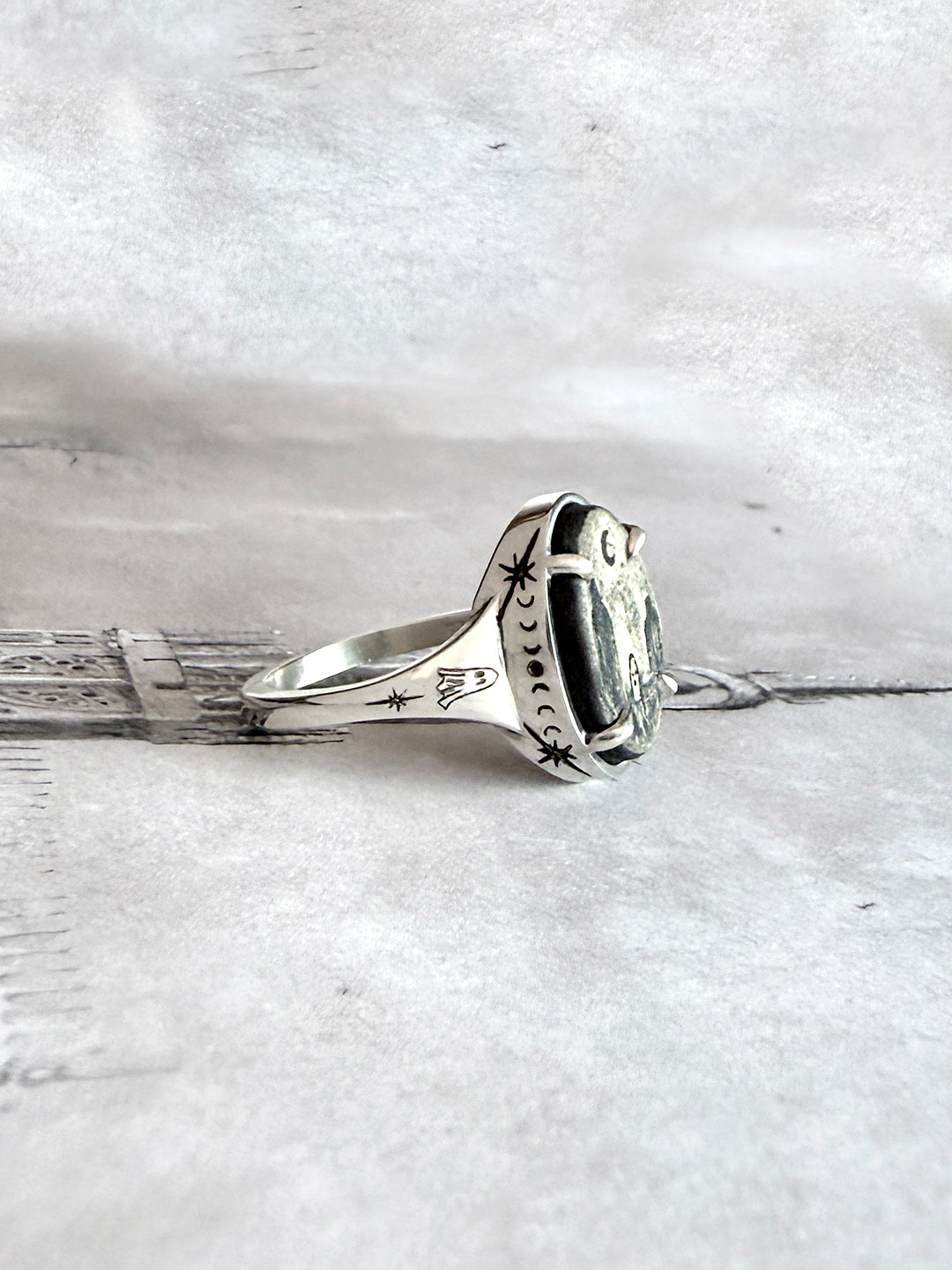 Willow Tree & Ghost Cameo Ring