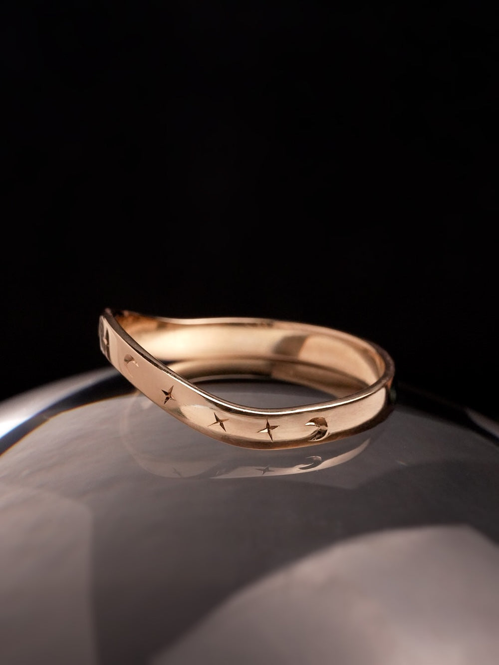 Celestial Tiara Curved Band