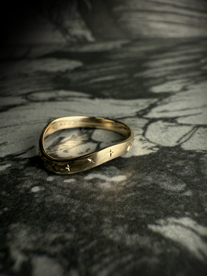 Celestial Tiara Curved Band