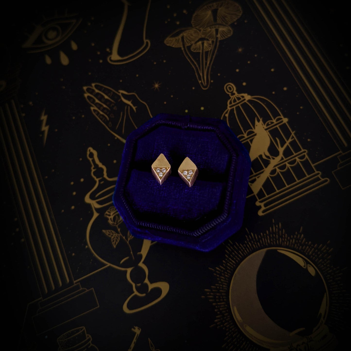 DIA Stone Studs