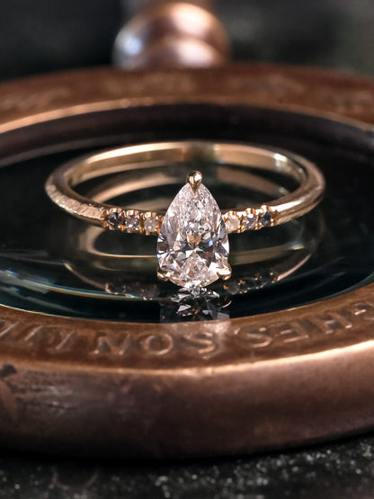 Draco Pear Ombre Accented Ring