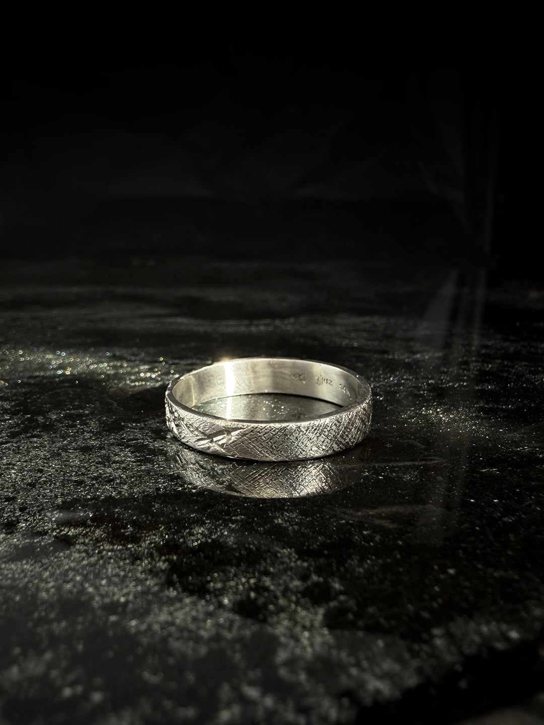 Half Distressed Band 4mm