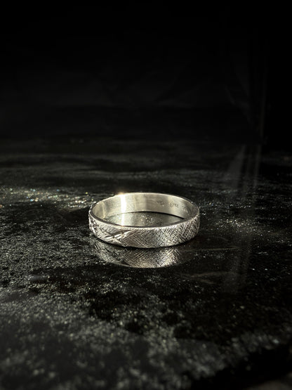 Half Distressed Band 4mm