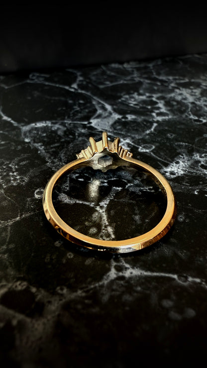 Jones Hex Montana Sapphire Ring