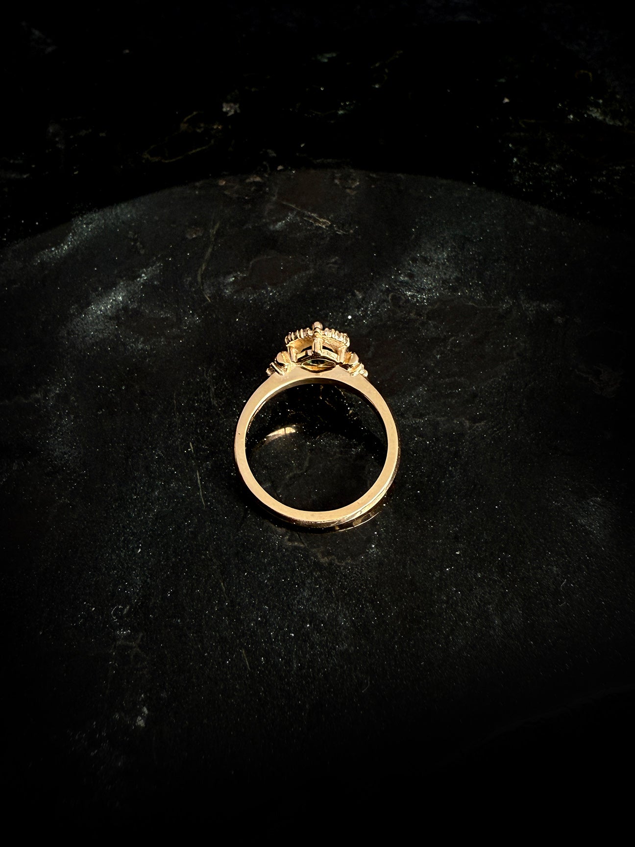 Setsuna Green Oval Celestial Ring