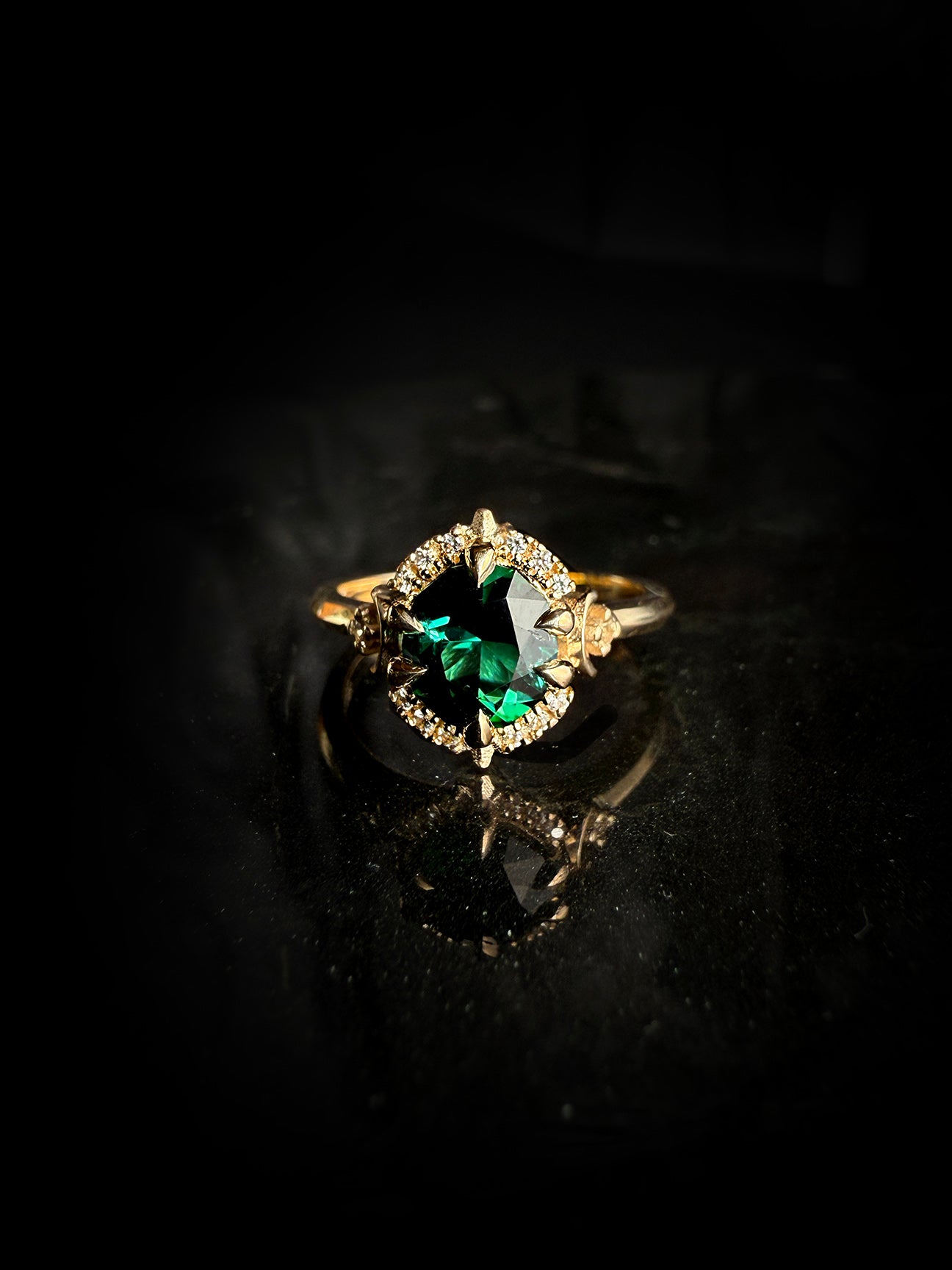 Setsuna Green Oval Celestial Ring