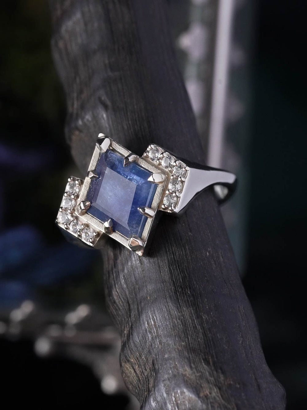 Katara Sapphire Chevron Halo