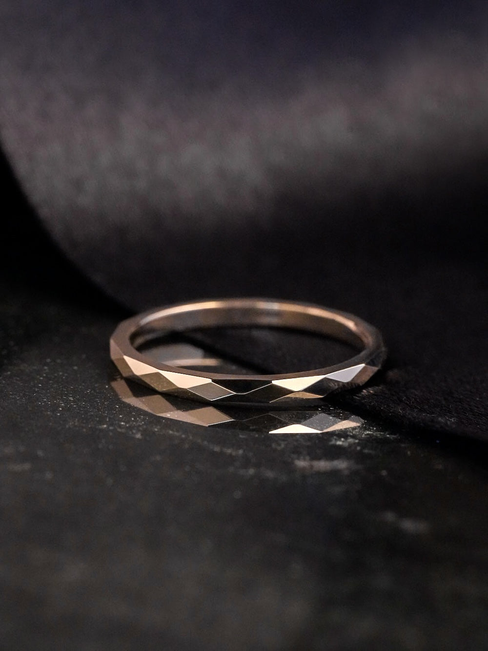 Kingsley Faceted Band - 1.5mm
