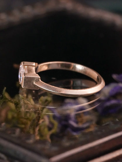 Lilith Coffin Lab Diamond Ring