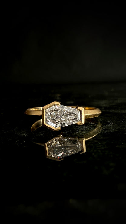 Lilith Coffin Lab Diamond Ring