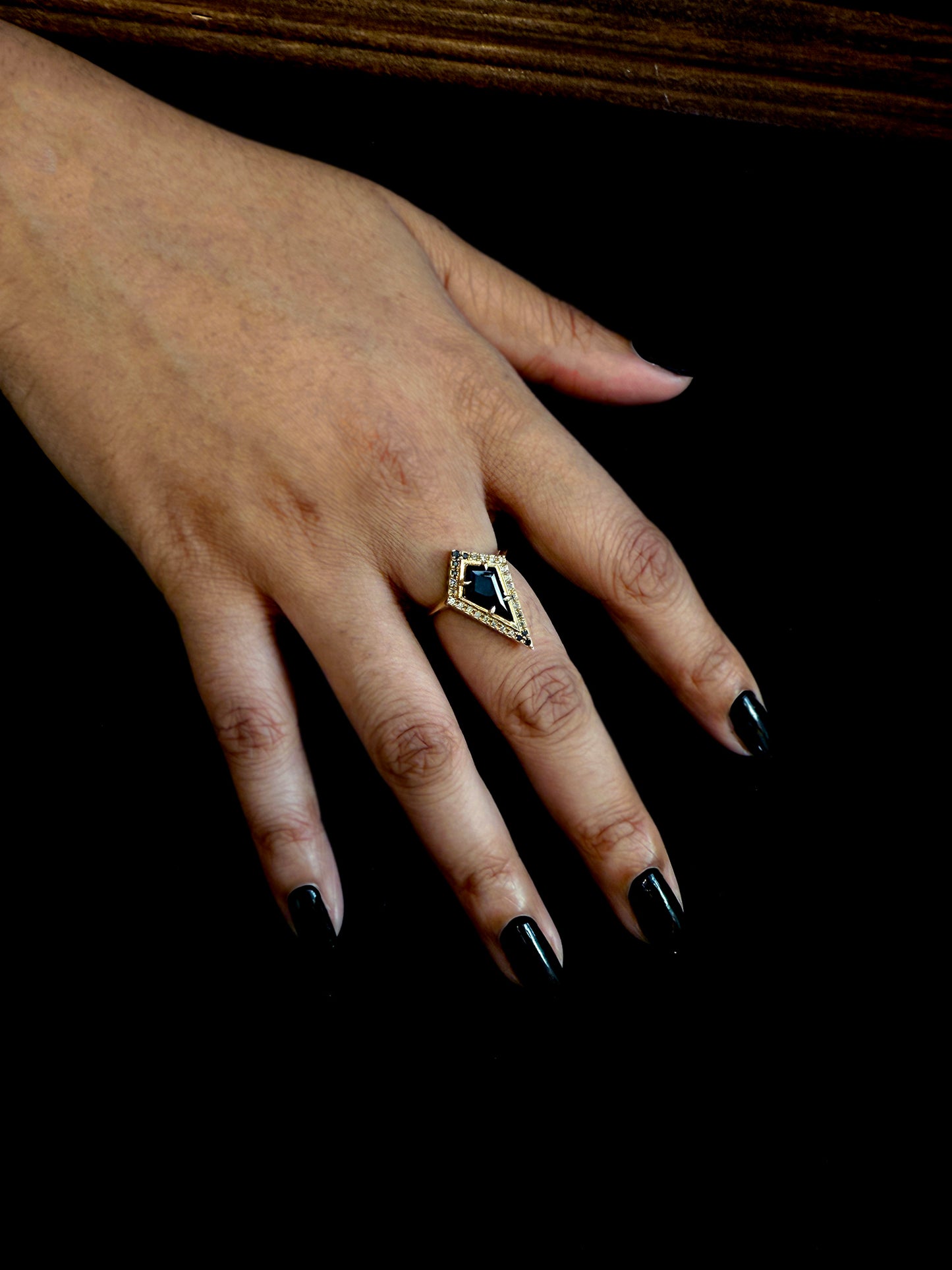 Nox v2 Spinel Kite Ombre Diamond Halo