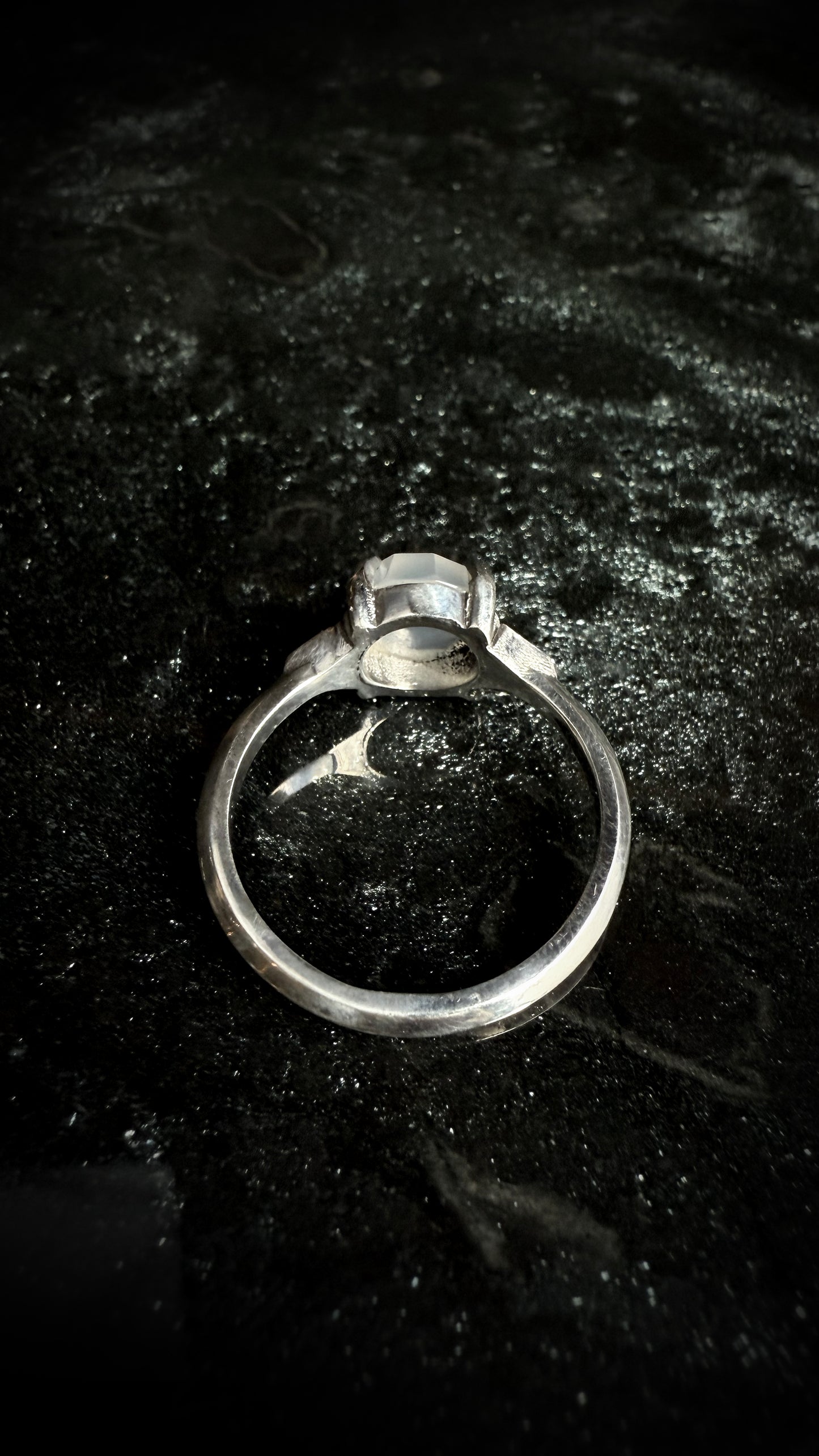 Luna Opalescent Moonstone Ring - Silver
