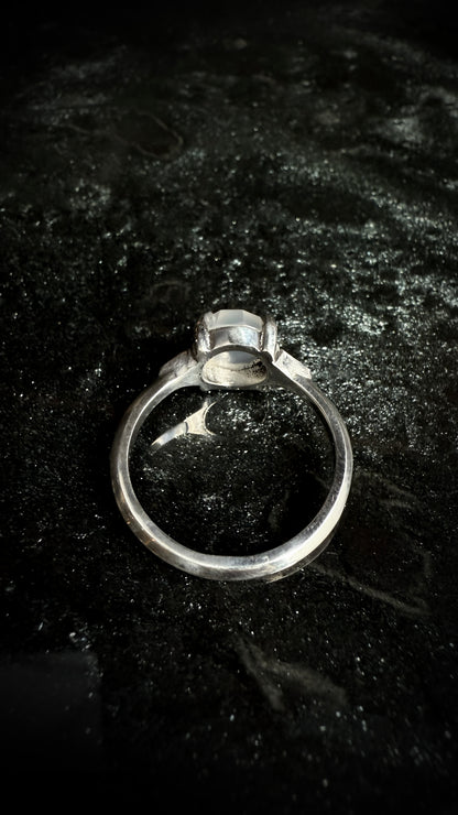 Luna Opalescent Moonstone Ring - Silver