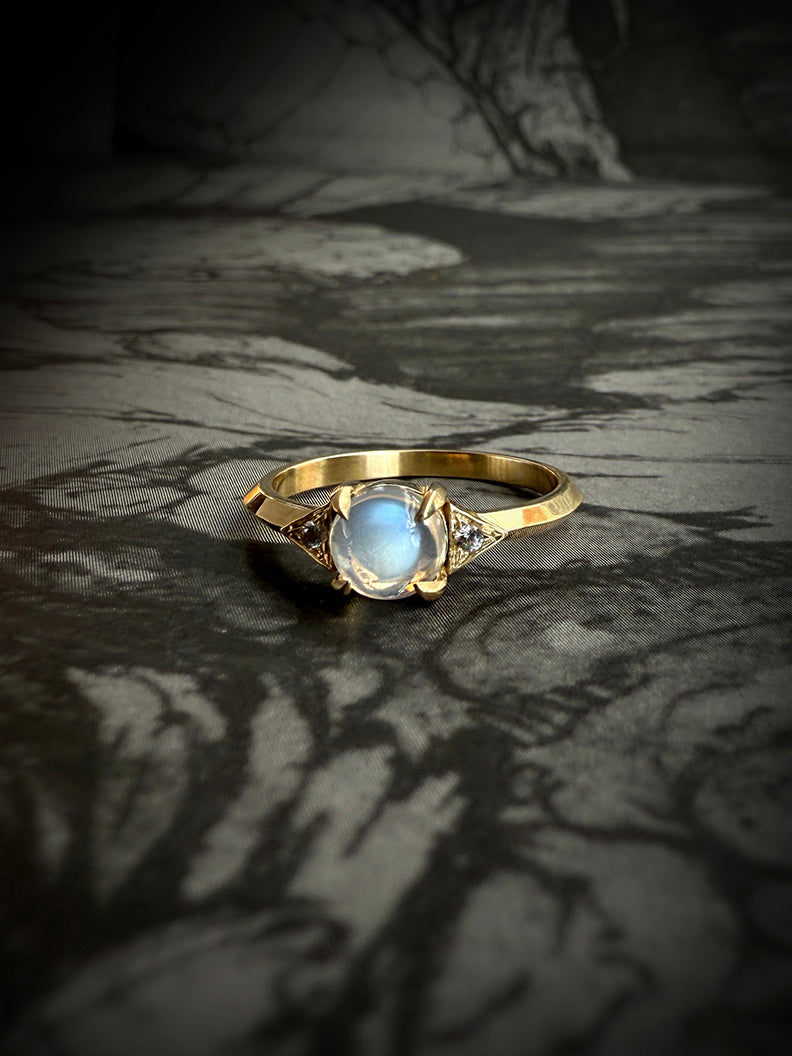 Luna Cabochon Moonstone Ring
