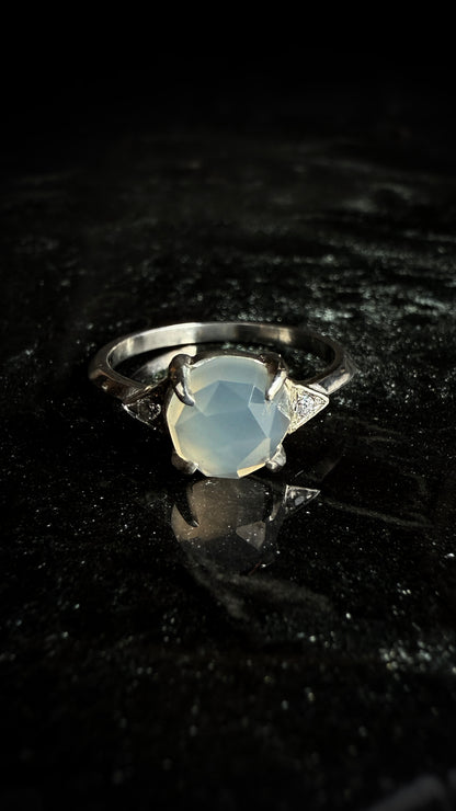 Luna Opalescent Moonstone Ring - Silver