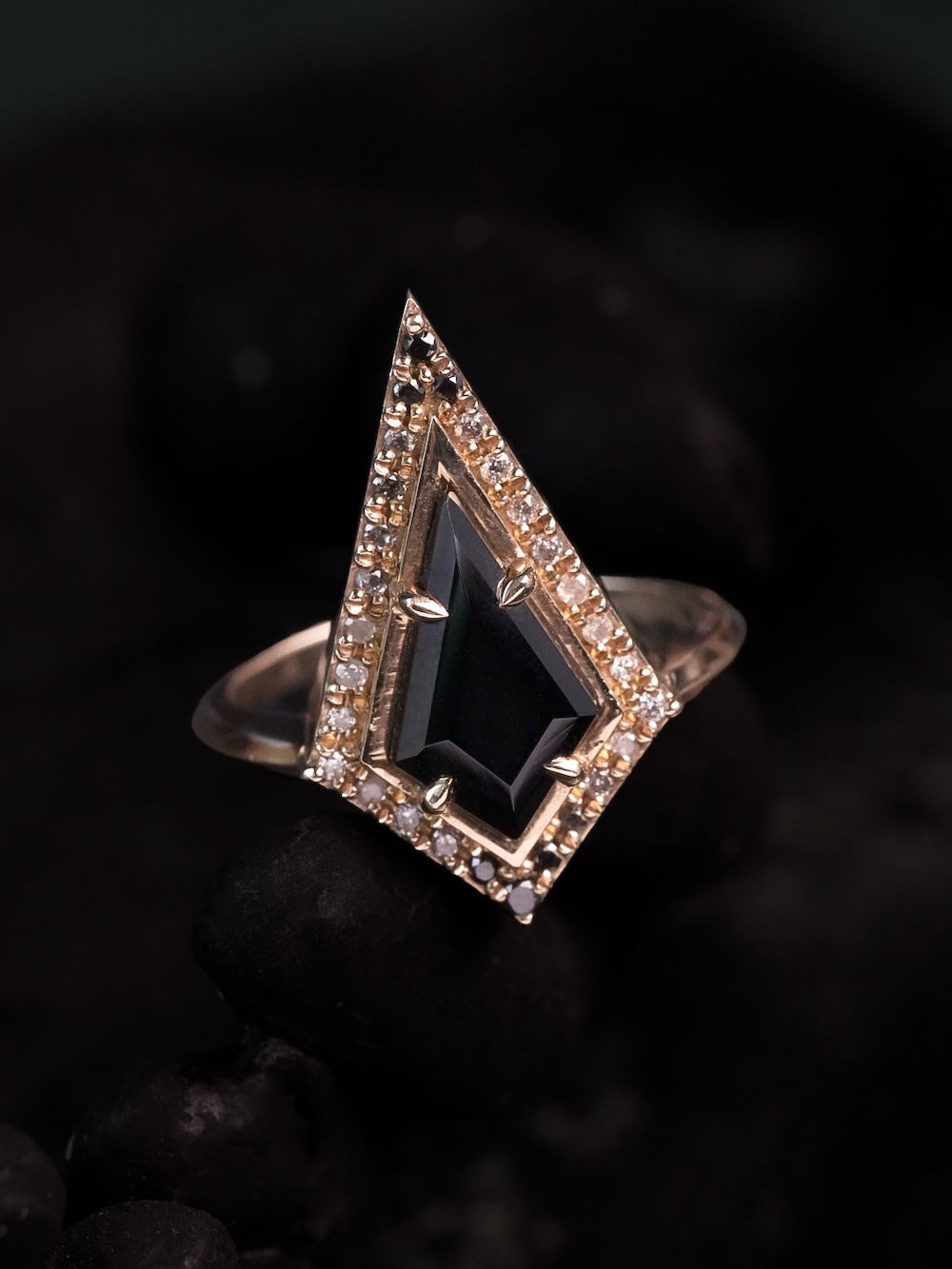 Nox v2 Spinel Kite Ombre Diamond Halo