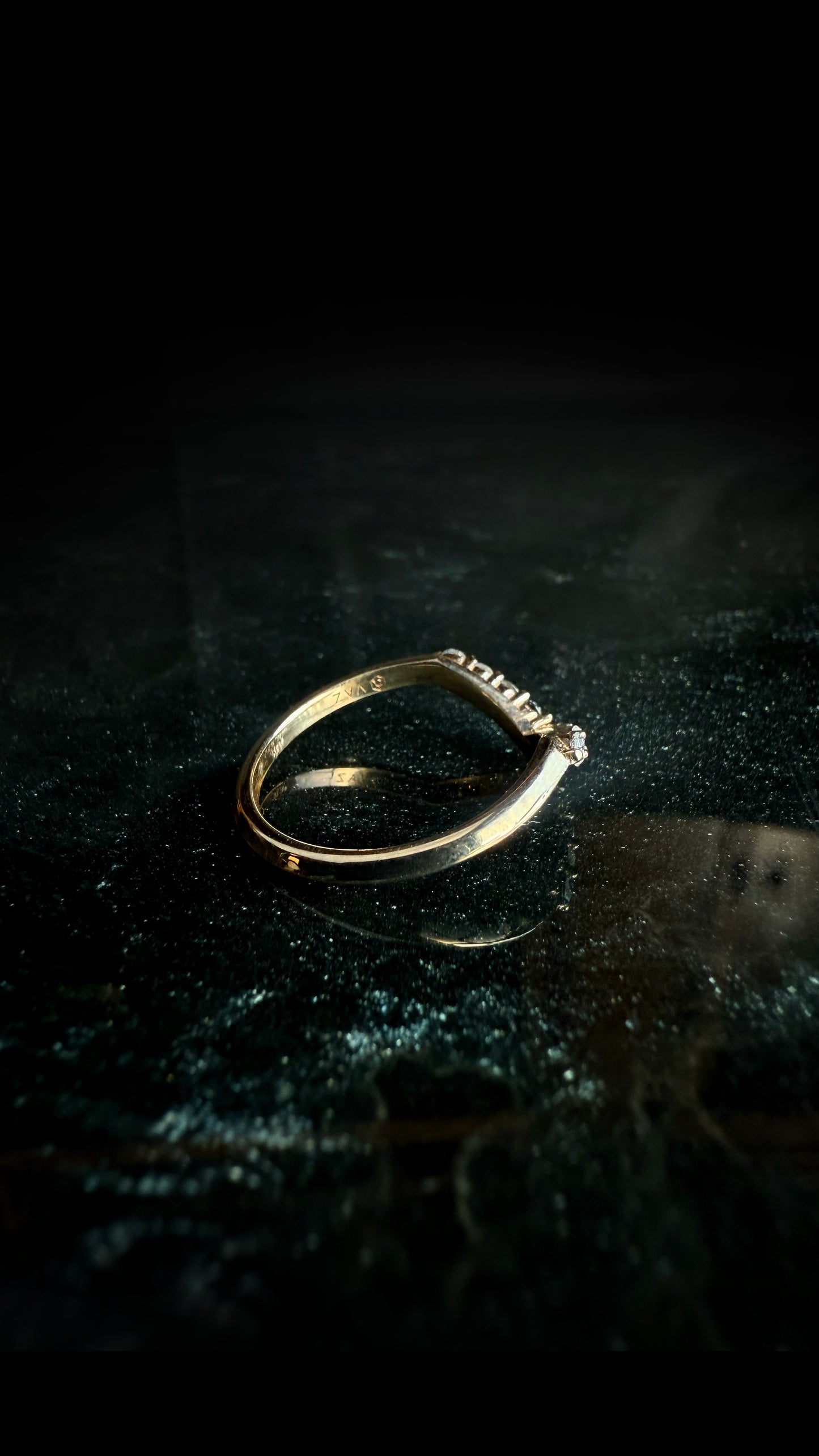 Sigrid Ombre Diamond Curved Band