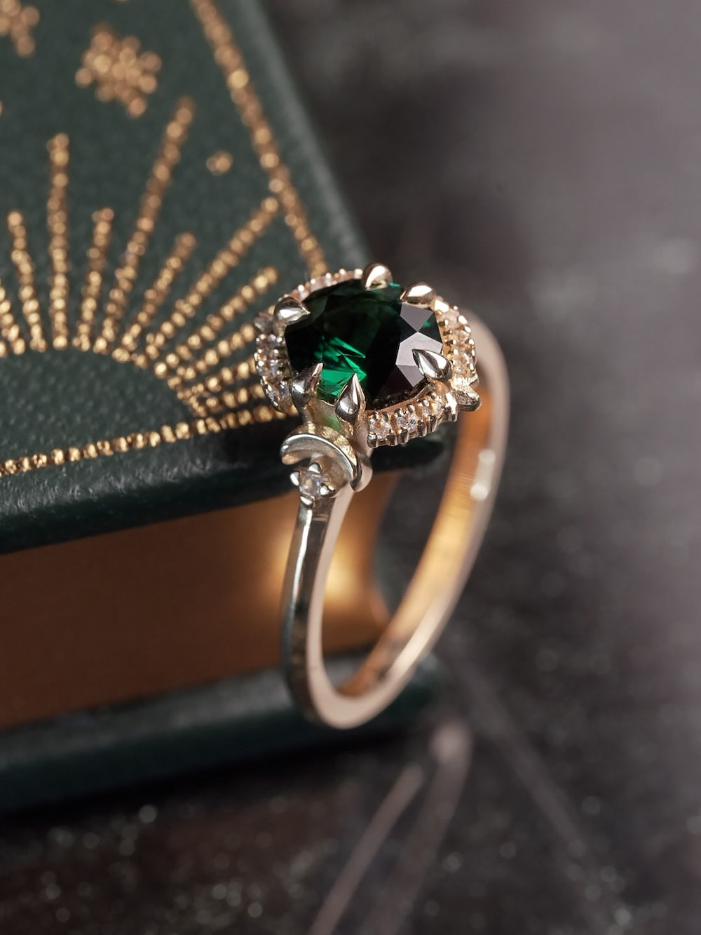 Setsuna Green Oval Celestial Ring
