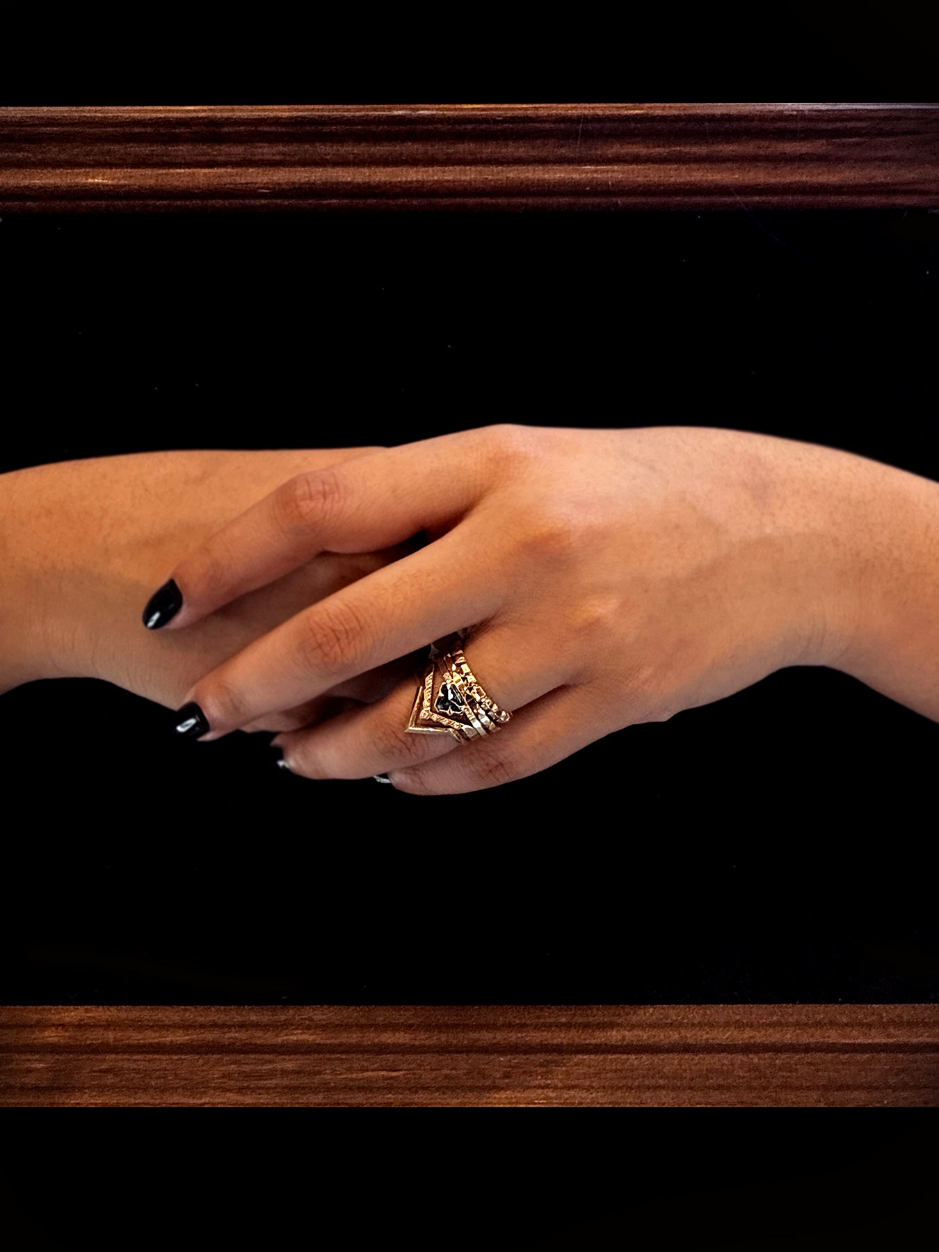 Kyoshi Moissanite Stepped Contour Band
